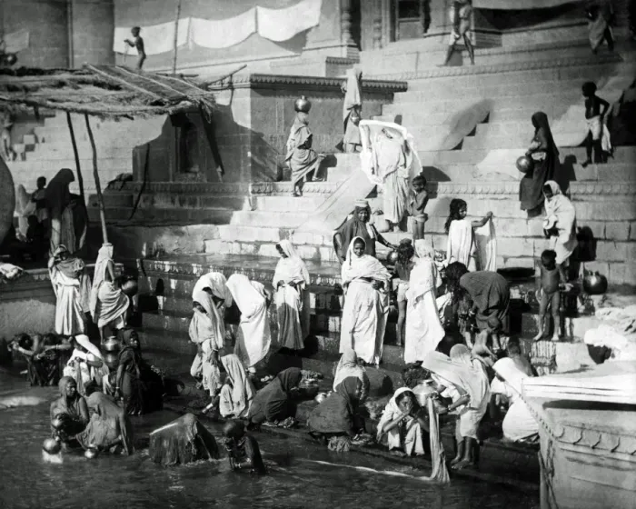 Framed Print : People washing clothes, India Framed Print : People washing clothes, India
