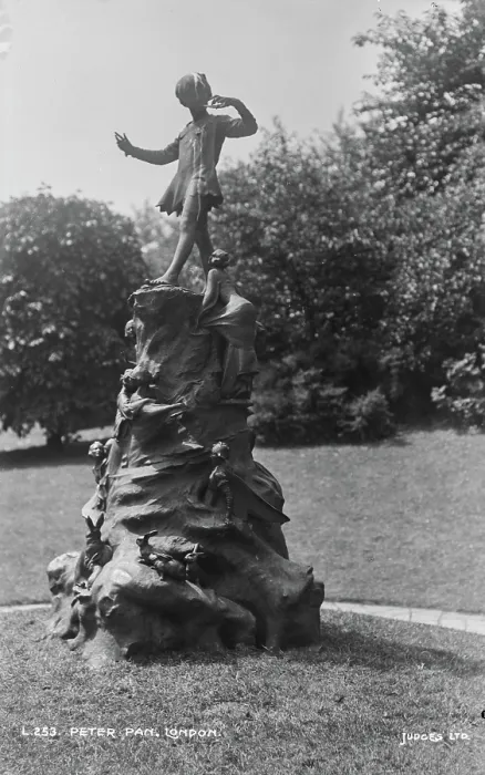 Framed Print : Peter Pan Statue in London Framed Print : Peter Pan Statue in London