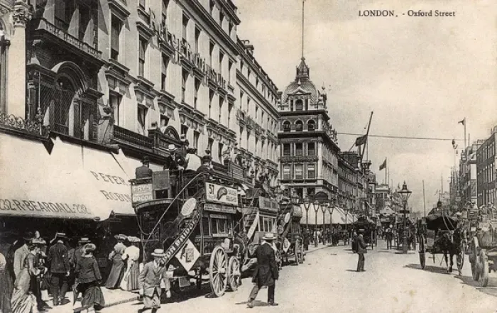 Framed Print : Peter Robinsons Department, Oxford Circus, London