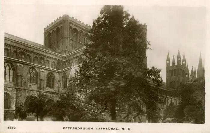 Framed Print : Peterborough Cathedral, Peterborough, Cambridgeshire Framed Print : Peterborough Cathedral, Peterborough, Cambridgeshire