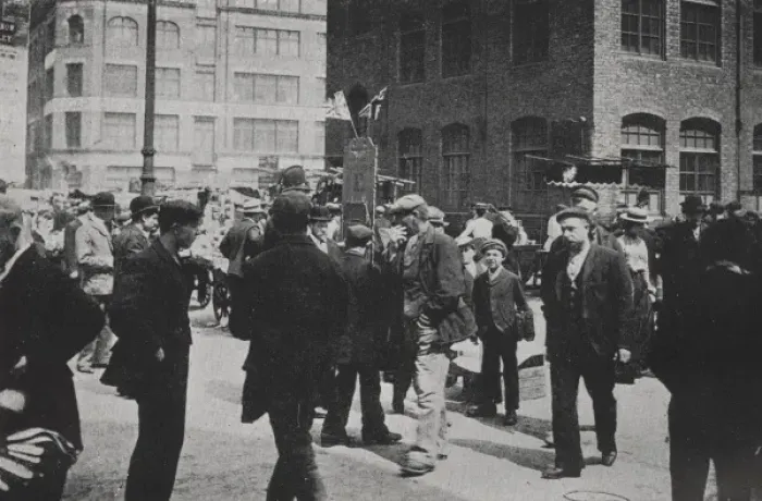 Framed Print : Petticoat Lane Market, East End of London Framed Print : Petticoat Lane Market, East End of London