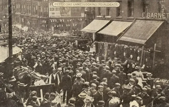 Framed Print : Petticoat Lane Market, London - Looking toward Aldgate Framed Print : Petticoat Lane Market, London - Looking toward Aldgate