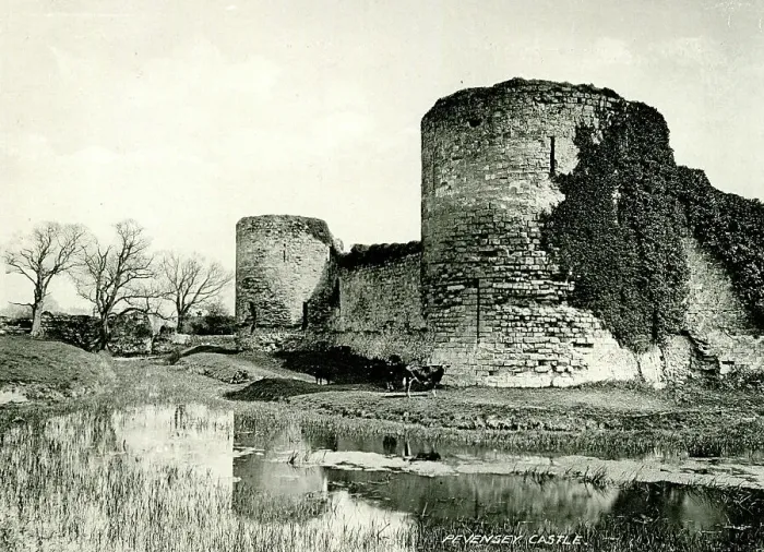 Framed Print : Pevensey Castle, Pevensey, East Sussex Framed Print : Pevensey Castle, Pevensey, East Sussex