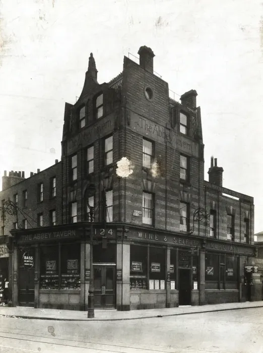 Framed Print : Photograph of Abbey Tavern, Kentish Town, London