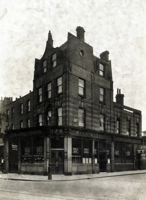 Framed Print : Photograph of Abbey Tavern, Kentish Town, London Framed Print : Photograph of Abbey Tavern, Kentish Town, London