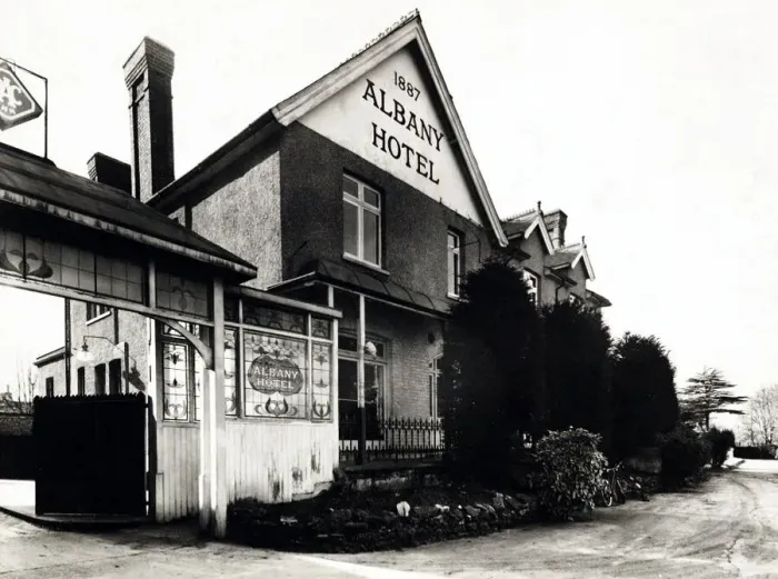 Framed Print : Photograph of Albany PH, Thames Ditton, Surrey Framed Print : Photograph of Albany PH, Thames Ditton, Surrey