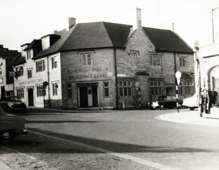 Framed Print : Photograph of Albion Inn, Yeovil, Somerset Framed Print : Photograph of Albion Inn, Yeovil, Somerset