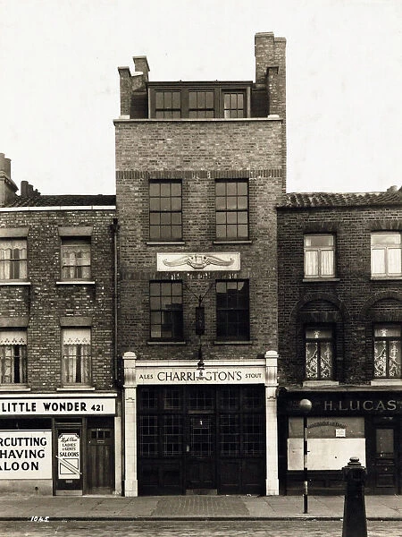 Photograph of Albion PH, Bethnal Green, London