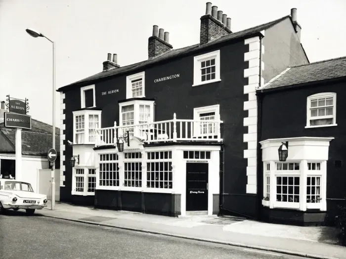 Framed Print : Photograph of Albion PH, East Molesey, Surrey Framed Print : Photograph of Albion PH, East Molesey, Surrey