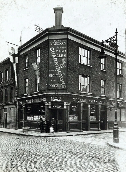 Photograph of Albion PH, Shadwell, London