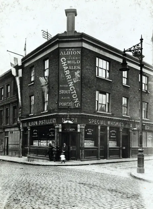 Framed Print : Photograph of Albion PH, Shadwell, London Framed Print : Photograph of Albion PH, Shadwell, London