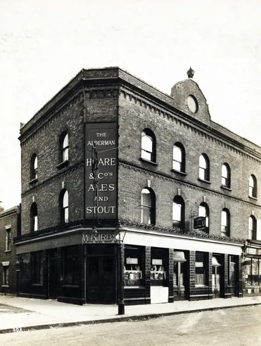 Framed Print : Photograph of Alderman PH, Kennington, London Framed Print : Photograph of Alderman PH, Kennington, London