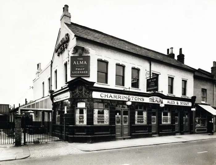 Framed Print : Photograph of Alma PH, Enfield Wash, Greater London Framed Print : Photograph of Alma PH, Enfield Wash, Greater London