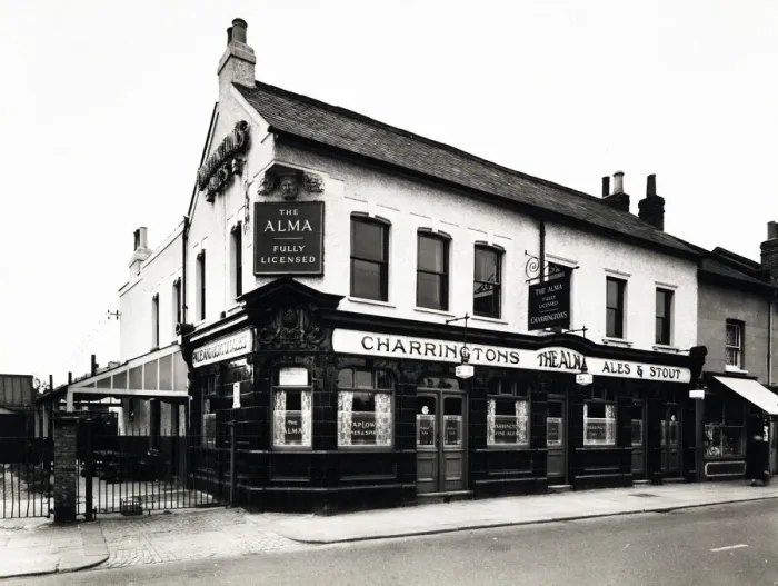 Framed Print : Photograph of Alma PH, Enfield Wash, Greater London Framed Print : Photograph of Alma PH, Enfield Wash, Greater London