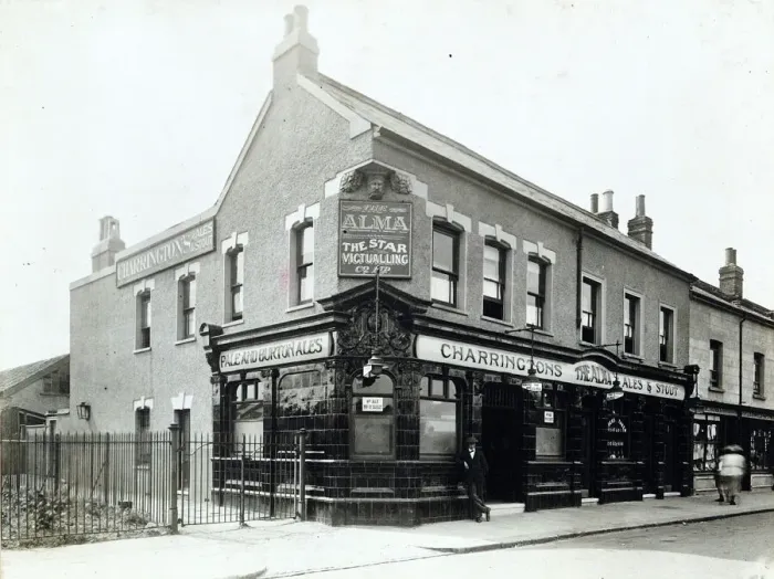 Framed Print : Photograph of Alma PH, Enfield Wash, Greater London Framed Print : Photograph of Alma PH, Enfield Wash, Greater London