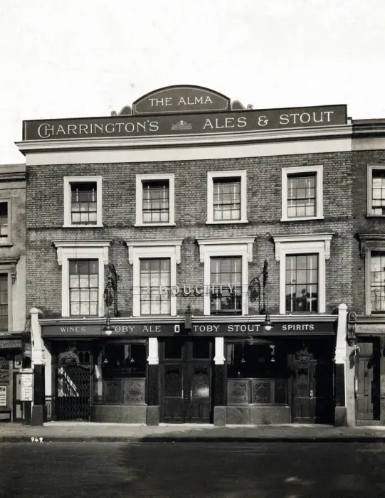 Framed Print : Photograph of Alma PH, Highbury, London Framed Print : Photograph of Alma PH, Highbury, London