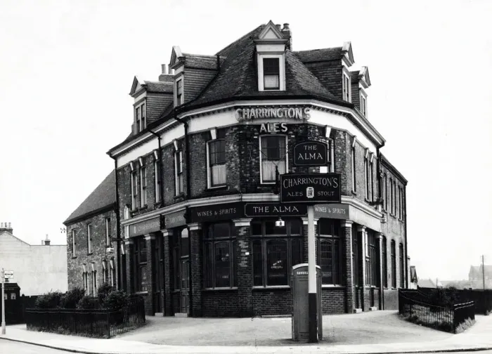 Framed Print : Photograph of Alma PH, Ponders End, Greater London Framed Print : Photograph of Alma PH, Ponders End, Greater London