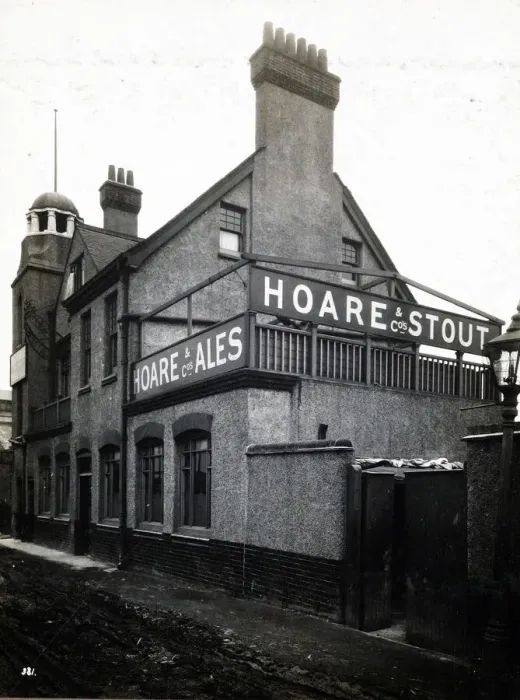 Framed Print : Photograph of Anchor & Hope PH, Charlton, London Framed Print : Photograph of Anchor & Hope PH, Charlton, London
