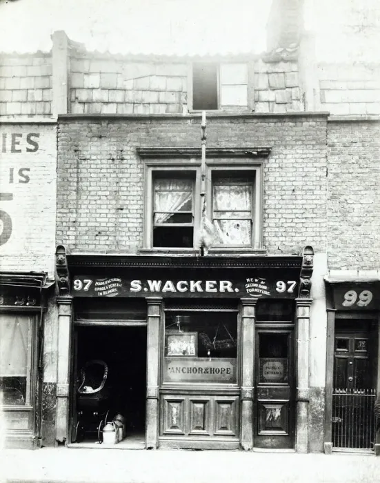 Framed Print : Photograph of Anchor & Hope PH, Stepney, London Framed Print : Photograph of Anchor & Hope PH, Stepney, London