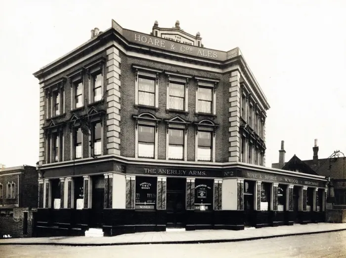 Framed Print : Photograph of Anerley Arms, Norwood, London Framed Print : Photograph of Anerley Arms, Norwood, London