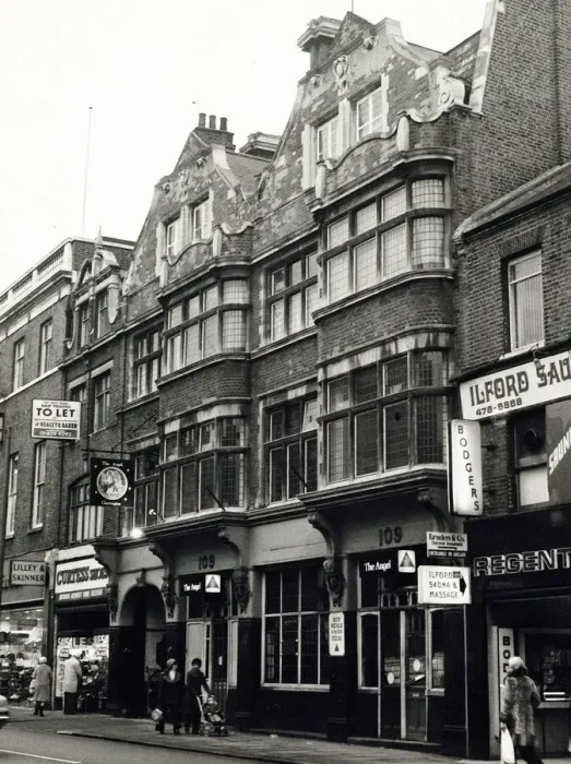 Framed Print : Photograph of Angel PH, Ilford (Old), Essex Framed Print : Photograph of Angel PH, Ilford (Old), Essex