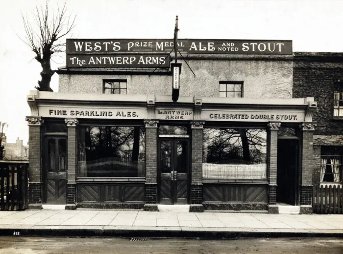 Framed Print : Photograph of Antwerp Arms, Tottenham, London