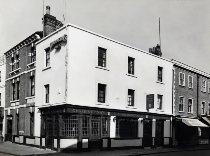 Framed Print : Photograph of Apple Market Inn, Kingston, Surrey Framed Print : Photograph of Apple Market Inn, Kingston, Surrey