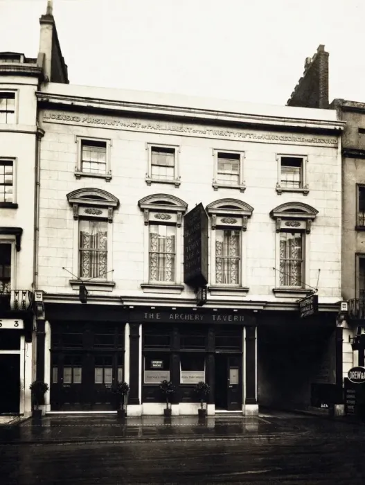 Framed Print : Photograph of Archery Tavern, Bayswater, London Framed Print : Photograph of Archery Tavern, Bayswater, London