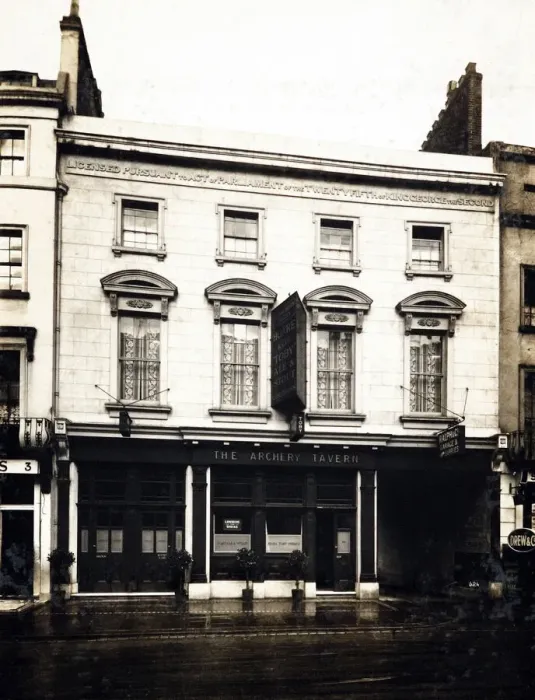 Framed Print : Photograph of Archery Tavern, Bayswater, London Framed Print : Photograph of Archery Tavern, Bayswater, London