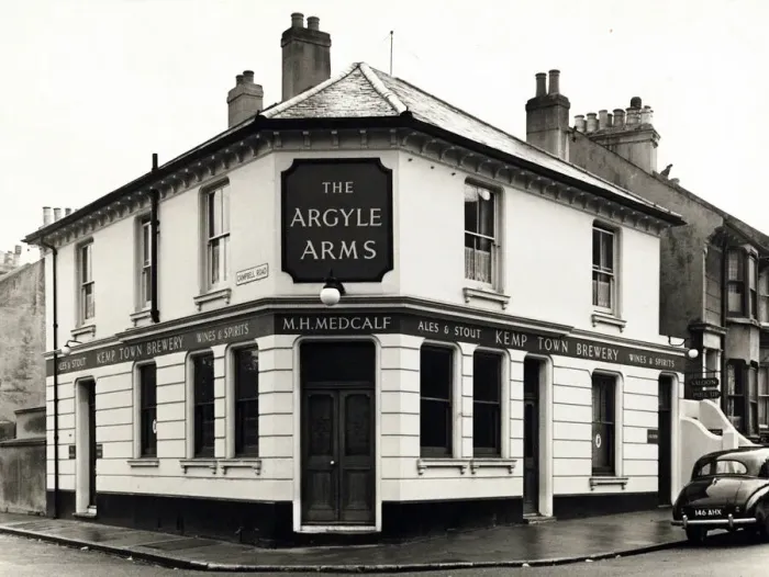 Framed Print : Photograph of Argyle Arms, Brighton, Sussex Framed Print : Photograph of Argyle Arms, Brighton, Sussex