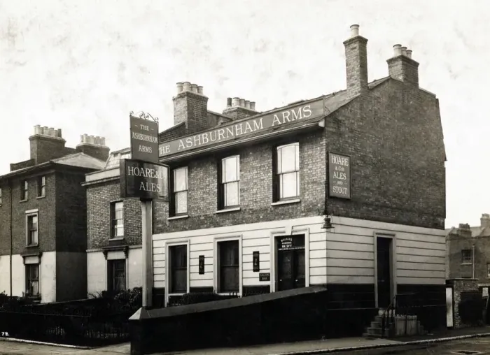 Framed Print : Photograph of Ashburnham Arms, Greenwich, London