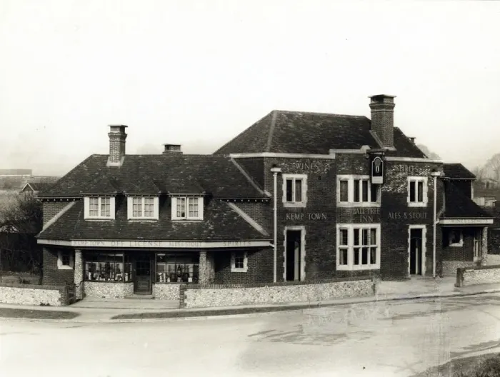 Framed Print : Photograph of Ball Tree Inn, Cokeham, Sussex Framed Print : Photograph of Ball Tree Inn, Cokeham, Sussex
