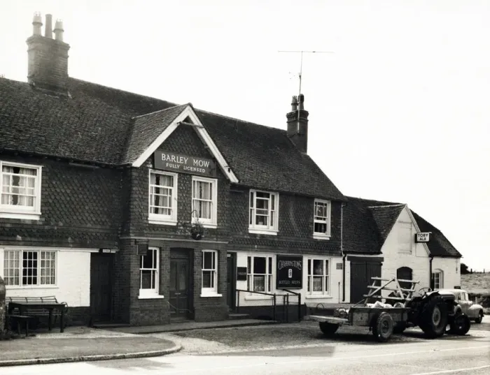 Framed Print : Photograph of Barley Mow PH, Selmeston, Sussex Framed Print : Photograph of Barley Mow PH, Selmeston, Sussex