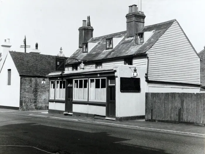 Framed Print : Photograph of Bat & Ball PH, Southborough, Kent Framed Print : Photograph of Bat & Ball PH, Southborough, Kent