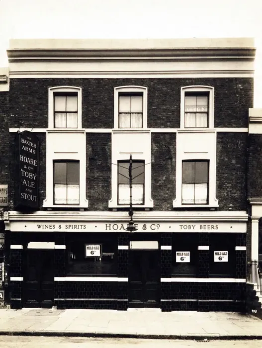 Framed Print : Photograph of Baxter Arms, Islington, London Framed Print : Photograph of Baxter Arms, Islington, London