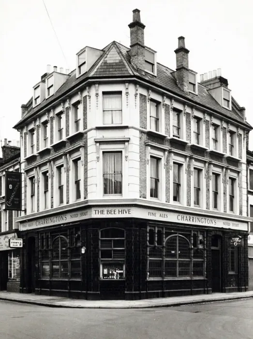 Framed Print : Photograph of Beehive PH, Notting Hill, London