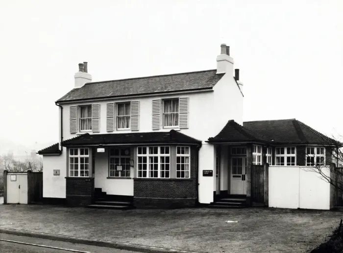 Framed Print : Photograph of Bell PH, Cheam, Greater London Framed Print : Photograph of Bell PH, Cheam, Greater London