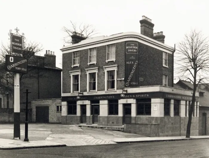 Framed Print : Photograph of Belvedere Tavern, Nunhead, London Framed Print : Photograph of Belvedere Tavern, Nunhead, London