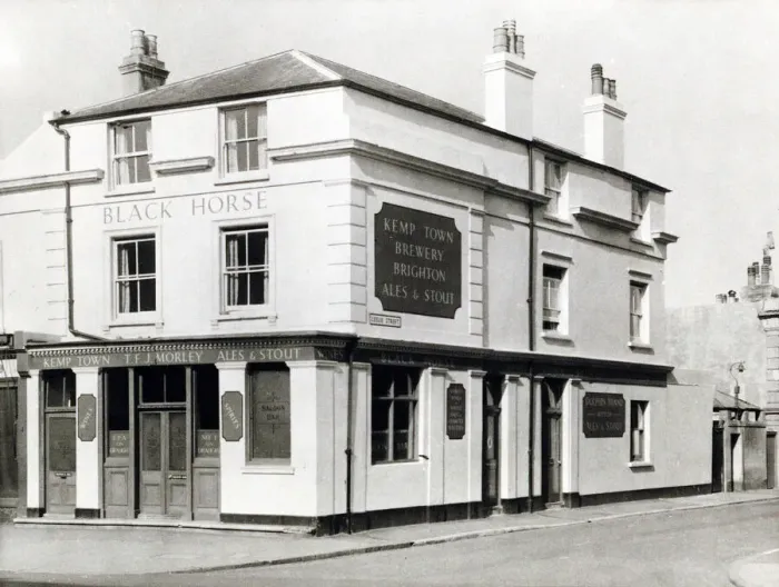 Framed Print : Photograph of Black Horse PH, Eastbourne, Sussex Framed Print : Photograph of Black Horse PH, Eastbourne, Sussex