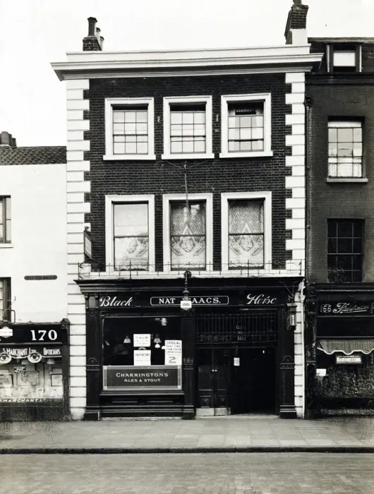 Framed Print : Photograph of Black Horse PH, Stepney, London Framed Print : Photograph of Black Horse PH, Stepney, London