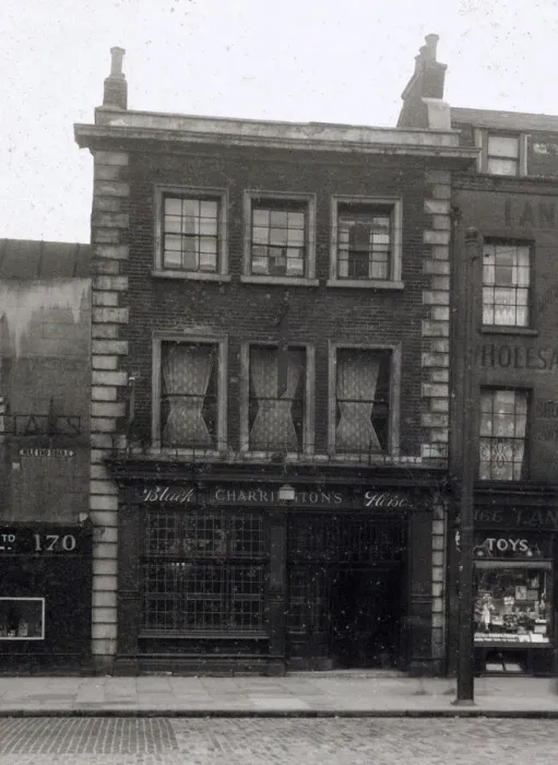 Framed Print : Photograph of Black Horse PH, Stepney, London Framed Print : Photograph of Black Horse PH, Stepney, London