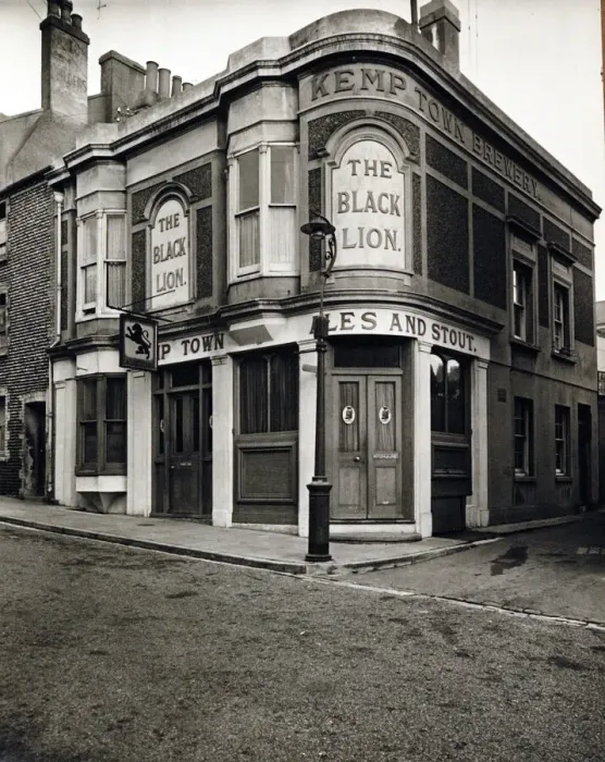 Framed Print : Photograph of Black Lion PH, Brighton, Sussex Framed Print : Photograph of Black Lion PH, Brighton, Sussex