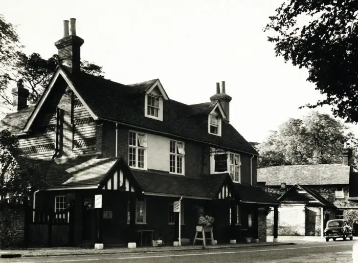 Framed Print : Photograph of Blacksmiths Arms, Offham, Sussex Framed Print : Photograph of Blacksmiths Arms, Offham, Sussex