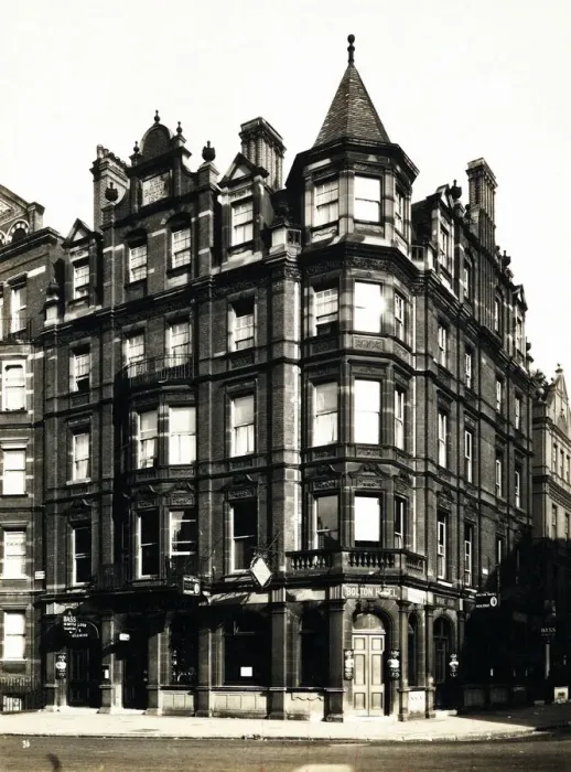 Framed Print : Photograph of Bolton Hotel, South Kensington, London Framed Print : Photograph of Bolton Hotel, South Kensington, London