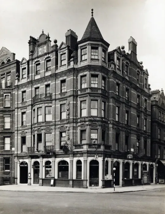Framed Print : Photograph of Bolton Hotel, South Kensington, London Framed Print : Photograph of Bolton Hotel, South Kensington, London