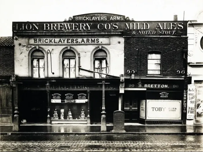 Framed Print : Photograph of Bricklayers Arms, Greenwich, London Framed Print : Photograph of Bricklayers Arms, Greenwich, London