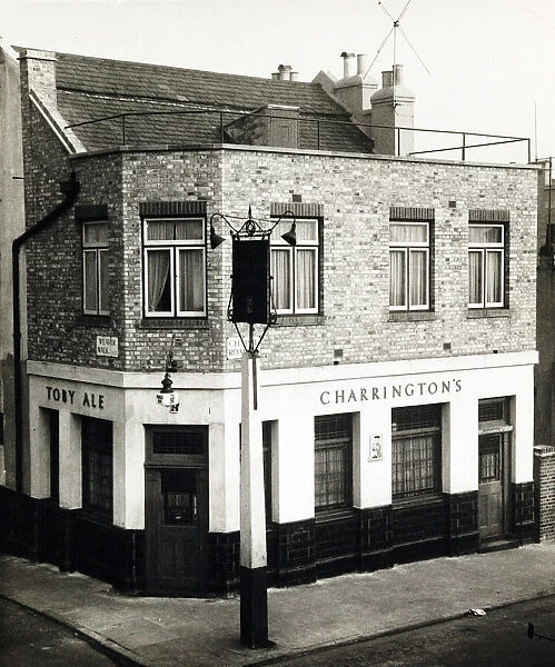 Photograph of Bricklayers Arms, Norwood (New), London