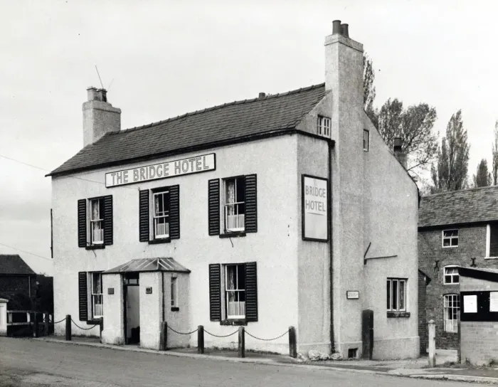 Framed Print : Photograph of Bridge Hotel, Minsterley, Shropshire Framed Print : Photograph of Bridge Hotel, Minsterley, Shropshire