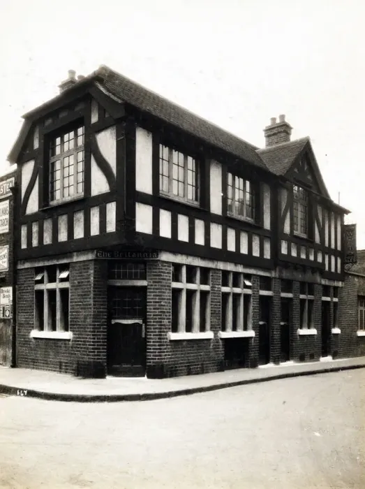 Framed Print : Photograph of Britannia PH, Hackney, London Framed Print : Photograph of Britannia PH, Hackney, London