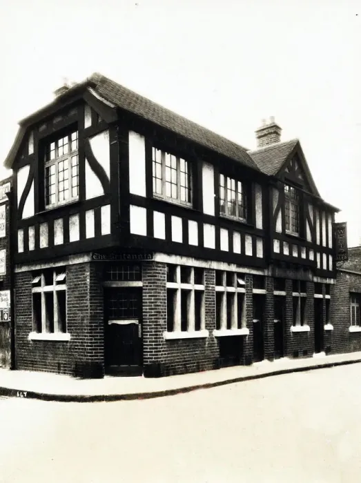 Framed Print : Photograph of Britannia PH, Hackney, London Framed Print : Photograph of Britannia PH, Hackney, London